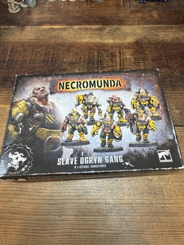 Warhammer 40k necromunda slave - warhammer,