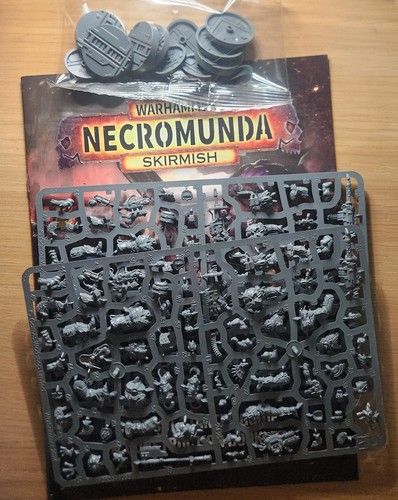 Necromunda goliath forge - goliath,