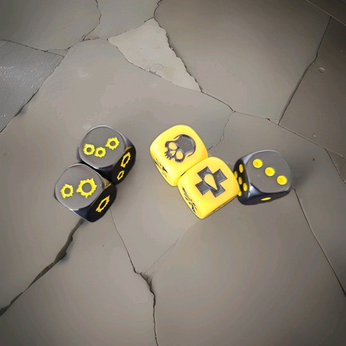 Spare necromunda dice - necromunda,